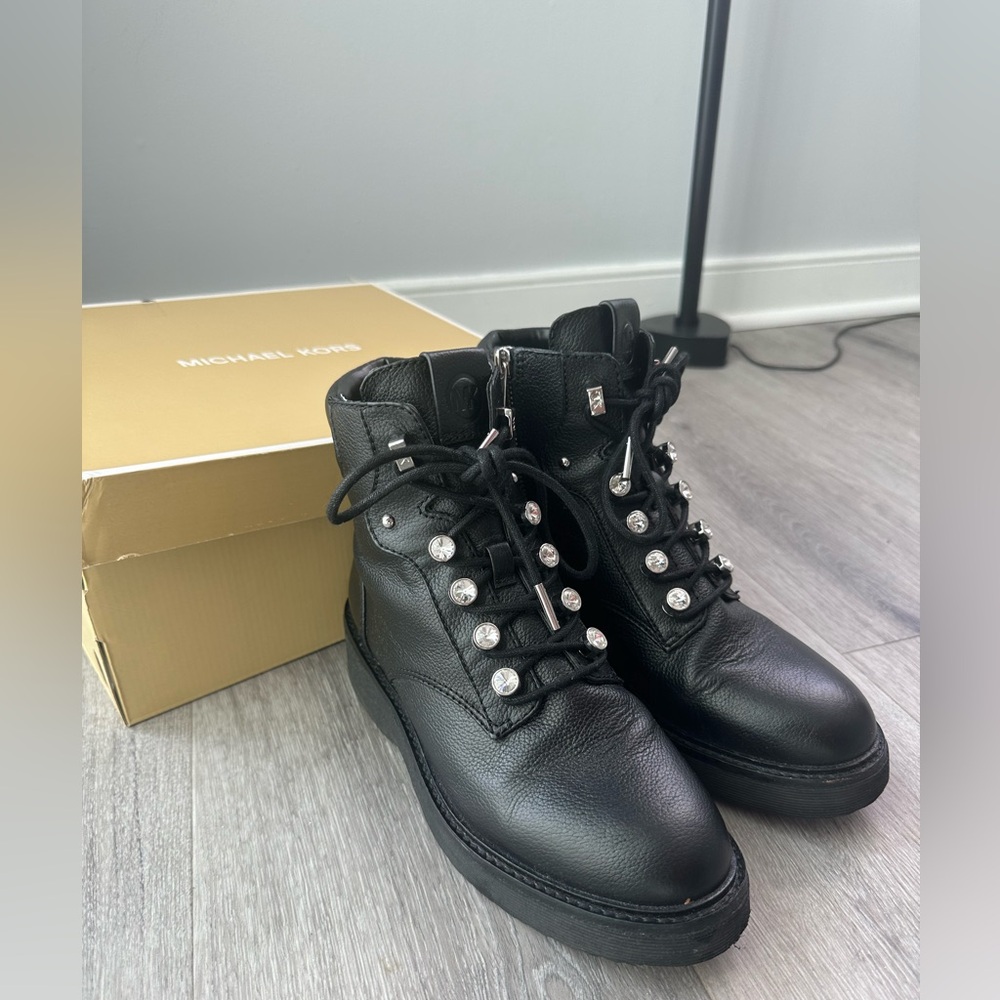 Michael Kors Real Leather Boots, Black, 7M with real box - Picture 2 of 9